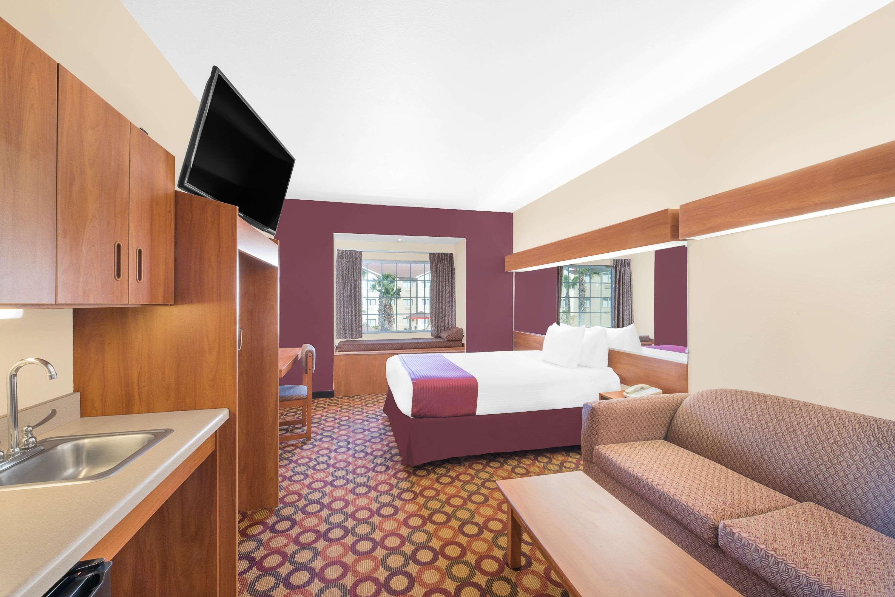 Microtel Inn & Suites By Wyndham Corpus Christi/Aransas Pass Exterior photo